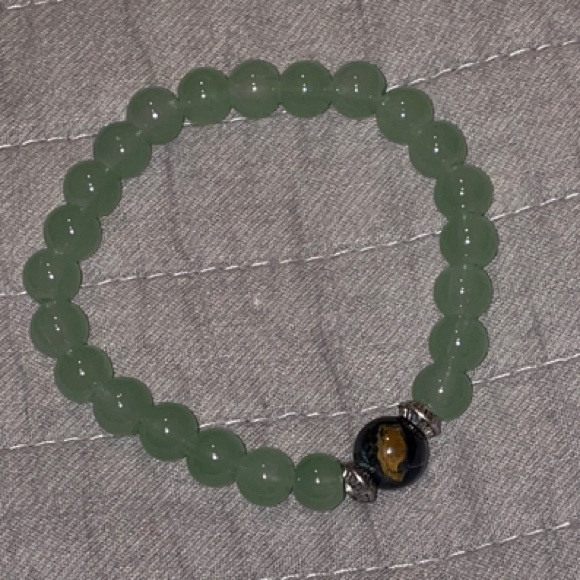 Jewelry - Colorful Glass Light Green with Brown Beaded Bracelet